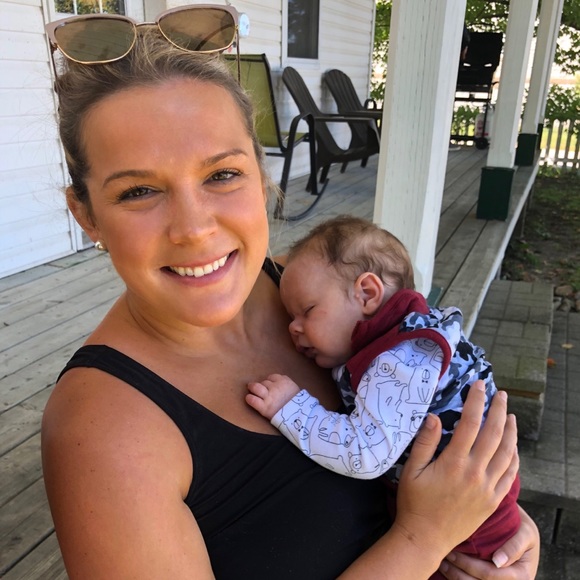 Profile Picture of Maegan Oelsner (@maeg0) on Poshmark