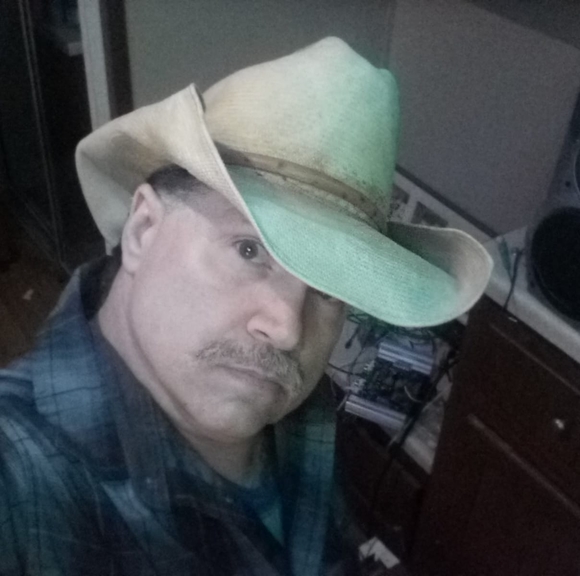 Profile Picture of Derrick Steele (@dsteele2327) on Poshmark