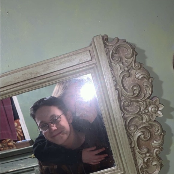 Profile Picture of Caitlyn Stape (@caitstape) on Poshmark