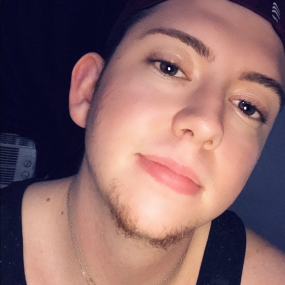 Profile Picture of Alexandre Robert (@alex9709) on Poshmark