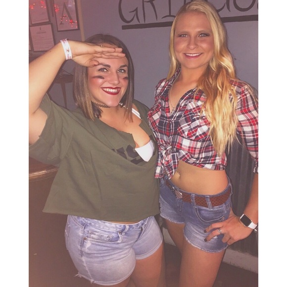 Profile Picture of Sanci Borganelli (@imsosanci) on Poshmark