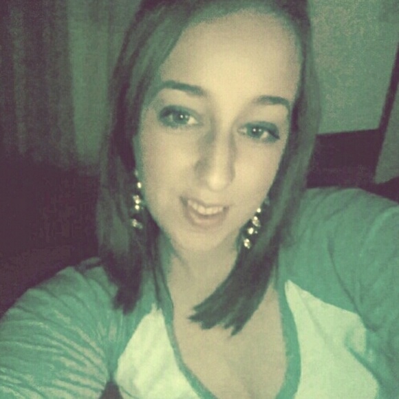 Profile Picture of Ada Miller (@millerada) on Poshmark