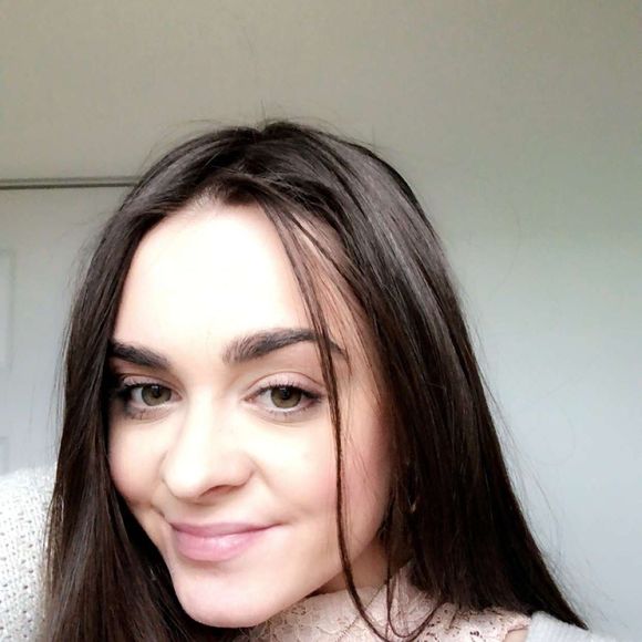 Profile Picture of Kara Bendixen (@karabendixen) on Poshmark