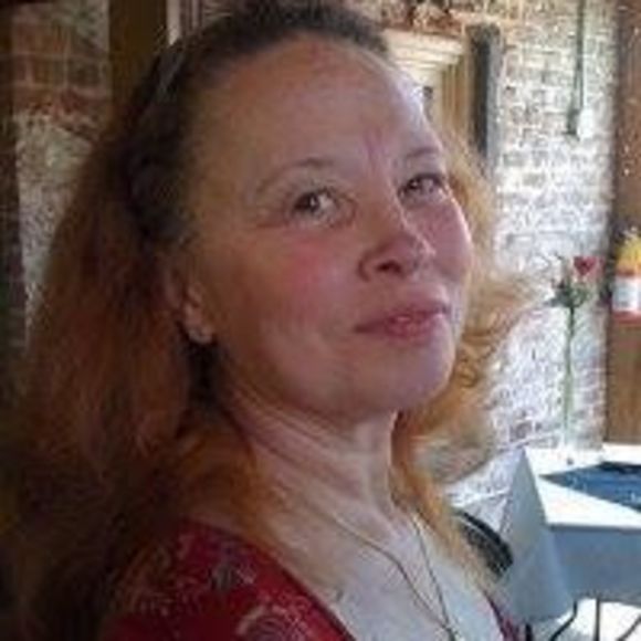Profile Picture of Donna graham Bailey (@sibyl1002) on Poshmark