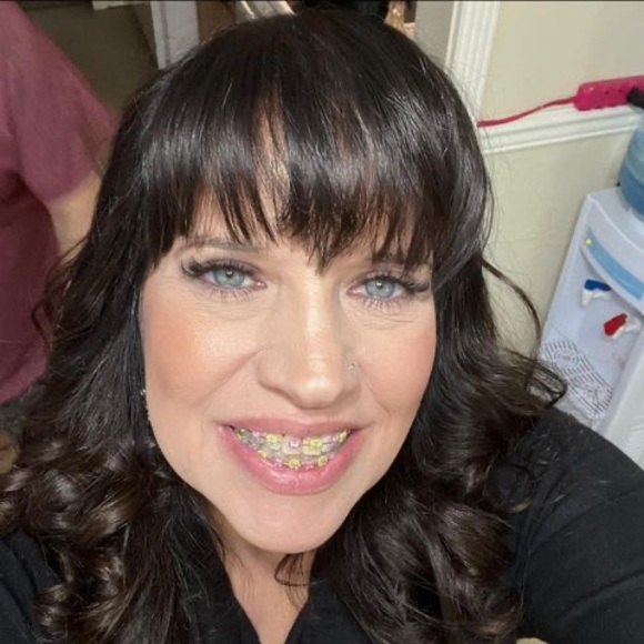 Profile Picture of Trina Scobey (@trinascobey) on Poshmark