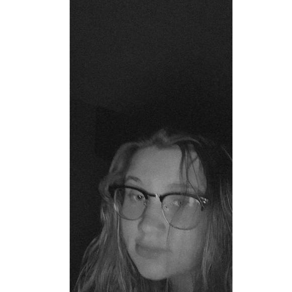 Profile Picture of August Lafave (@lafaveaugust18) on Poshmark