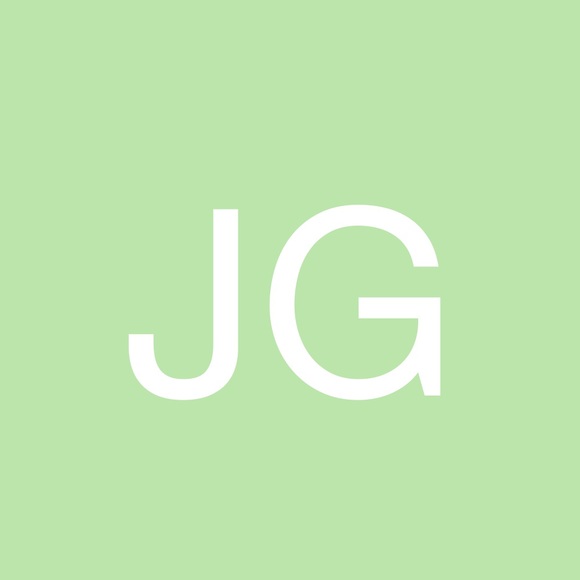 Profile Photo of Jocelyn Gordon (@jocelyndesign) on Poshmark