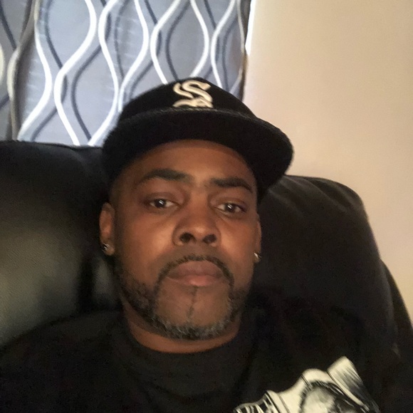 Profile Picture of Errick Tiggs (@king_goob) on Poshmark