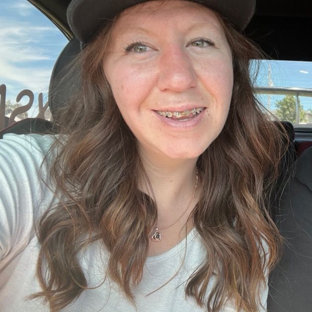 Profile Picture of Lori Stinger (@loristinger14) on Tiktok