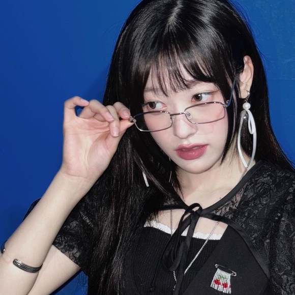 Profile Picture of Violet Knight (@euthymiia) on Poshmark