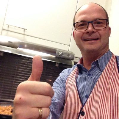Profile Picture of Jonas Schneider (@StockholmsJonas) on Twitter
