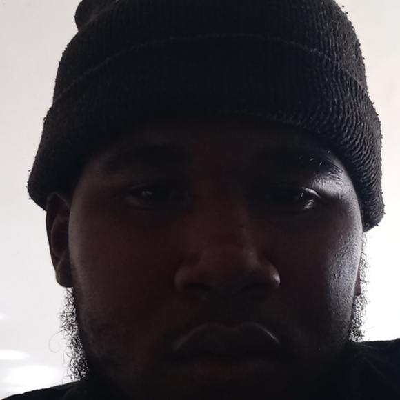 Profile Picture of Robert Andrew (@bigrob954) on Poshmark