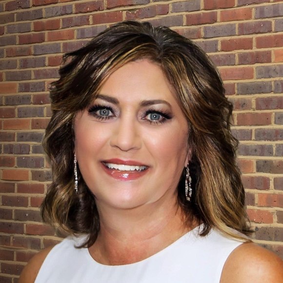 Profile Picture of Karen Christian colburn (@kkcol) on Poshmark