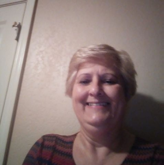 Profile Picture of Cynthia Otwell (@otwellcythia) on Poshmark