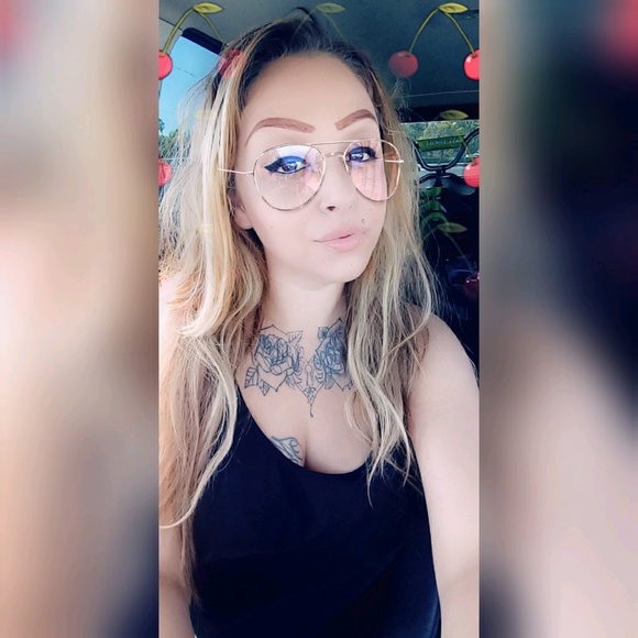 Profile Picture of Sonia Carabajal (@soniacarabajal) on Poshmark
