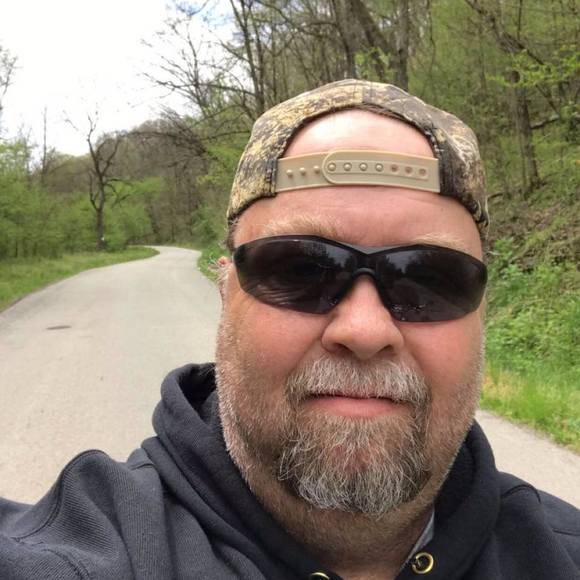 Profile Picture of Dave Wetzel (@dave_wetzel) on Poshmark