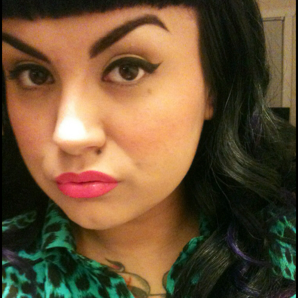 Profile Picture of Sara Brumbelow (@flyjawn) on Poshmark