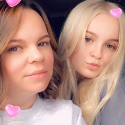 Profile Picture of Lynette Lowe (@lynettel06) on Twitter