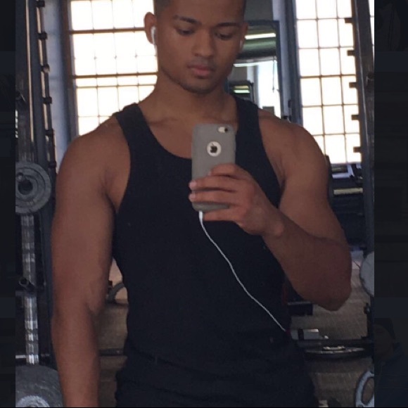 Profile Picture of Keenan Saffold (@k_youtube) on Poshmark