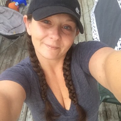 Profile Picture of April Monk (@AprilMonk9) on Twitter