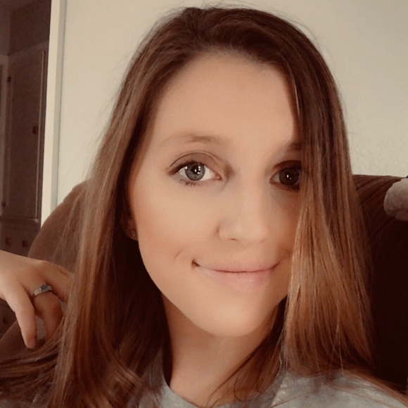 Profile Picture of Michaela Shaklee (@mmshaklee) on Poshmark