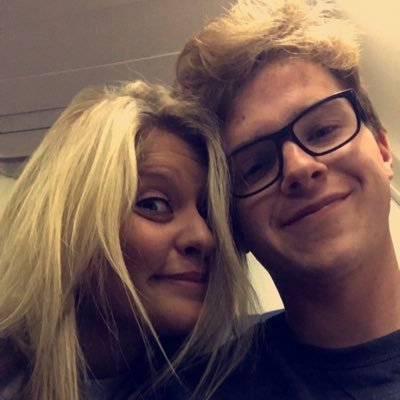 Profile Picture of Ab (@abby_larsen19) on Twitter