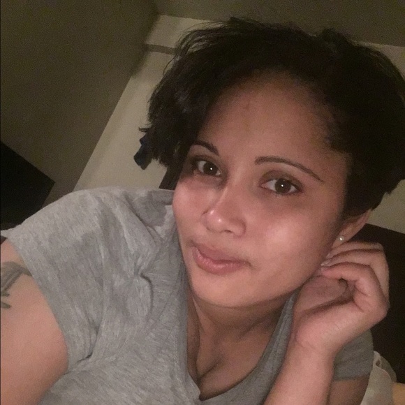 Profile Picture of Brittney Druck (@bcaress28) on Poshmark