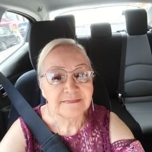 Profile Picture of Lydia Acevedo (@LydiaAcevedo19) on Twitter