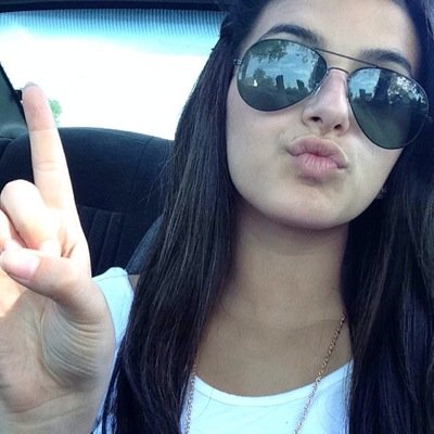 Profile Picture of Chloe Demo (@ChloeDemo) on Twitter