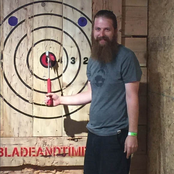 Profile Picture of Lucas Antes (@ovrlndr) on Poshmark