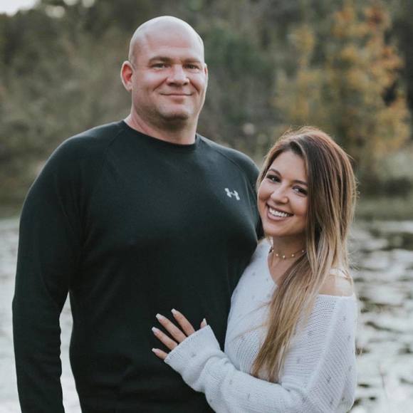 Profile Picture of Shaina Boblick (@shainaarin) on Poshmark