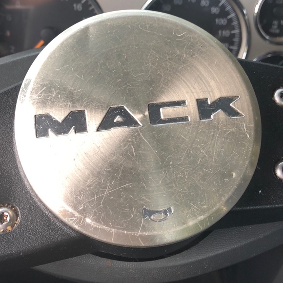 Profile Picture of Brian Earnest (@bez9711) on Poshmark