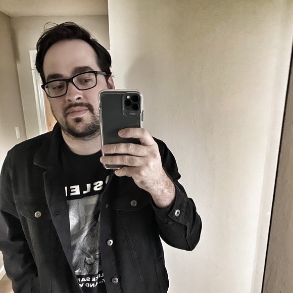 Sean Lindemoen - Poshmark Profile Picture of Sean Lindemoen (@seanlindemoen87) on Poshmark