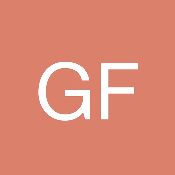 Profile Picture of Guadalupe Fulmer (@sewingloop) on Poshmark
