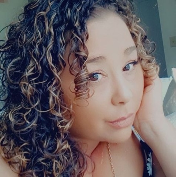 Profile Picture of Dana Chimes (@dchimes26) on Poshmark