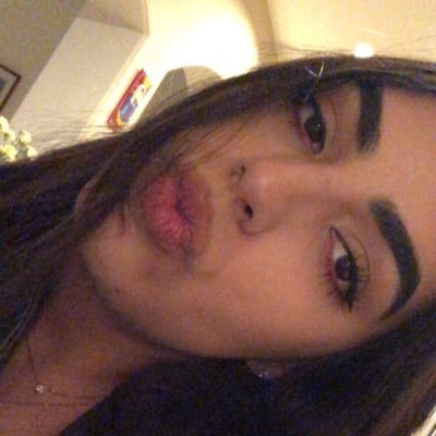 Profile Picture of P (@PaulaDiaz) on Twitter