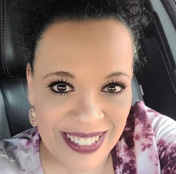 Profile Picture of Rhonda Schacher (@rhondaschacher) on Poshmark