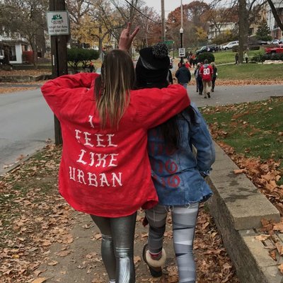 Profile Picture of Carly Tomko (@carlyrobin) on Twitter