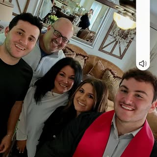 Profile Picture of Danielle Thomas-Binetti (@daniellebinetti) on Instagram