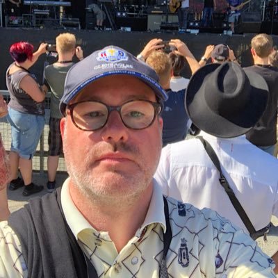 Profile Picture of Michael Brzozowski (@MJB_1967) on Twitter