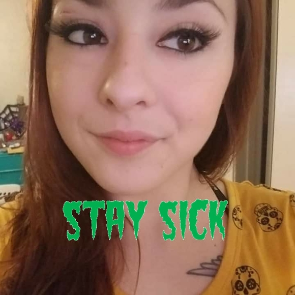 Profile Picture of Kylie Skalsky (@kykyhenry1380) on Poshmark