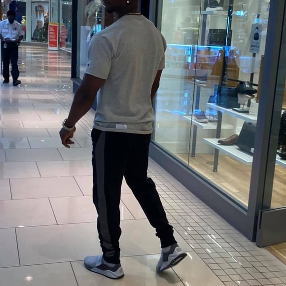 Profile Picture of Carl James (@ancientbon79) on Poshmark