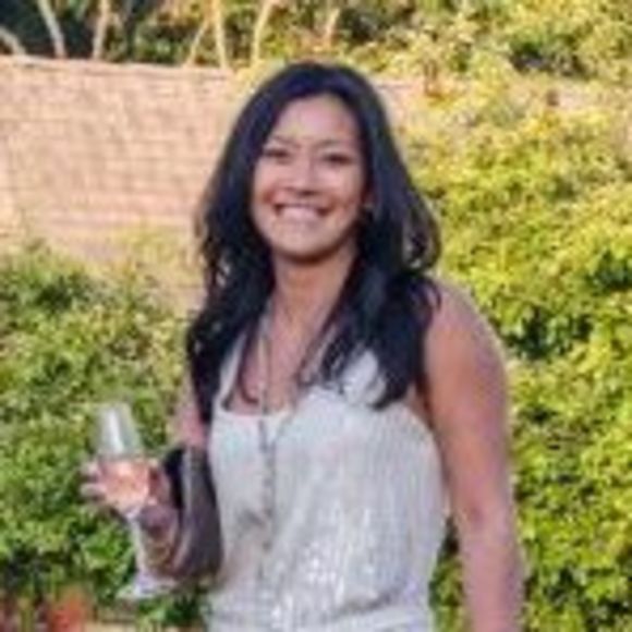 Profile Picture of Debbie Yu (@debbie_yu) on Poshmark