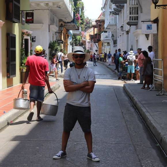 Profile Picture of Geoffery Douglas (@technetec) on Poshmark