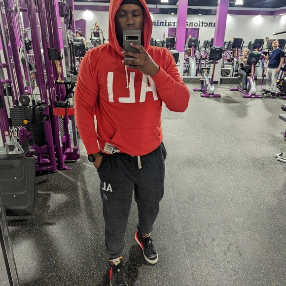 Profile Picture of Neil Shine (@onecrossyolip) on Poshmark