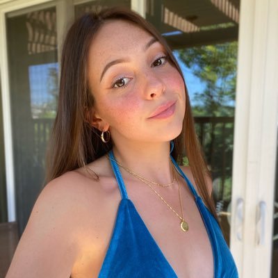 Profile Picture of Cayla Brady (@abracaydabra) on Twitter