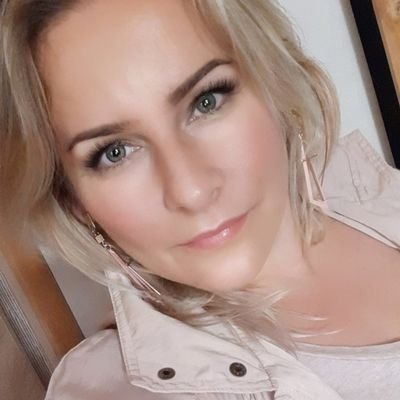 Profile Picture of Elizabeth Carver (@ElizabethFarag3) on Twitter