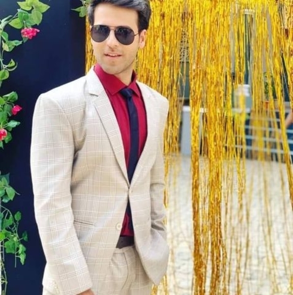 Profile Picture of Vixamar Gesline (@geslinevixamar) on Poshmark