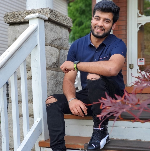 Profile Picture of Tushar Bajaj (@tushar_bajaj) on Poshmark