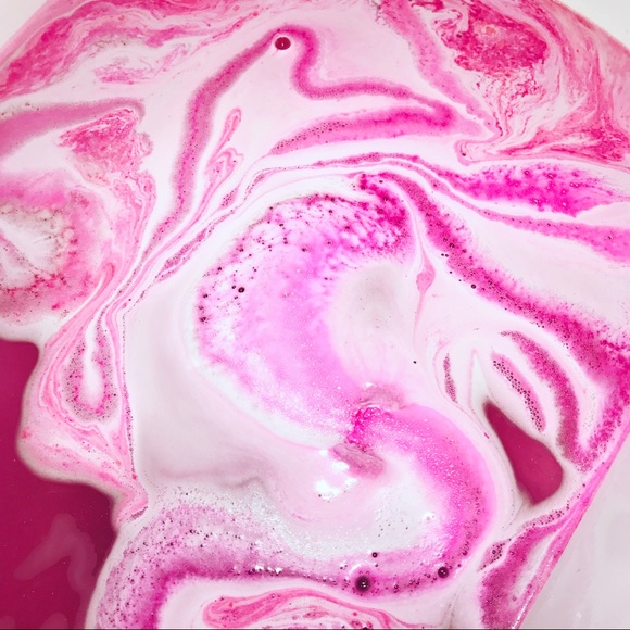 Profile Picture of Kelsey Bettman (@kbettman) on Poshmark